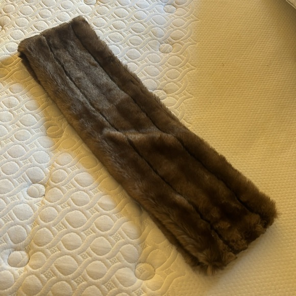 Faux Mink scarf! Brand new! Chico’s! Gorgeous! - Picture 3 of 4